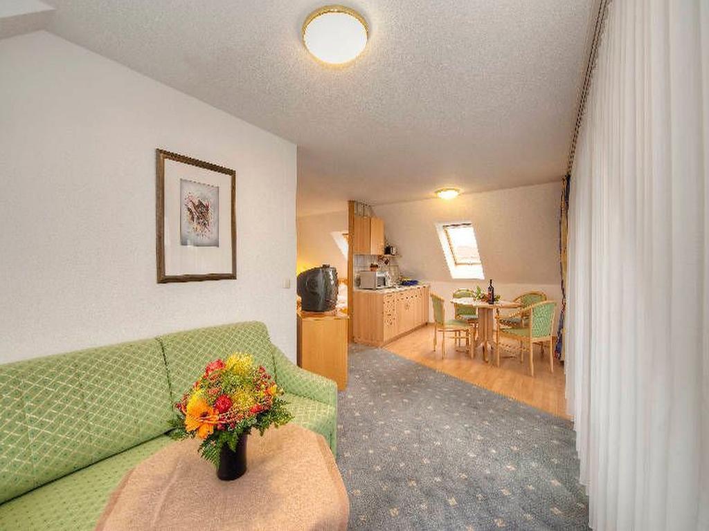Hotel Gasthaus Krone インメンシュタート・アム・ボーデンゼー エクステリア 写真